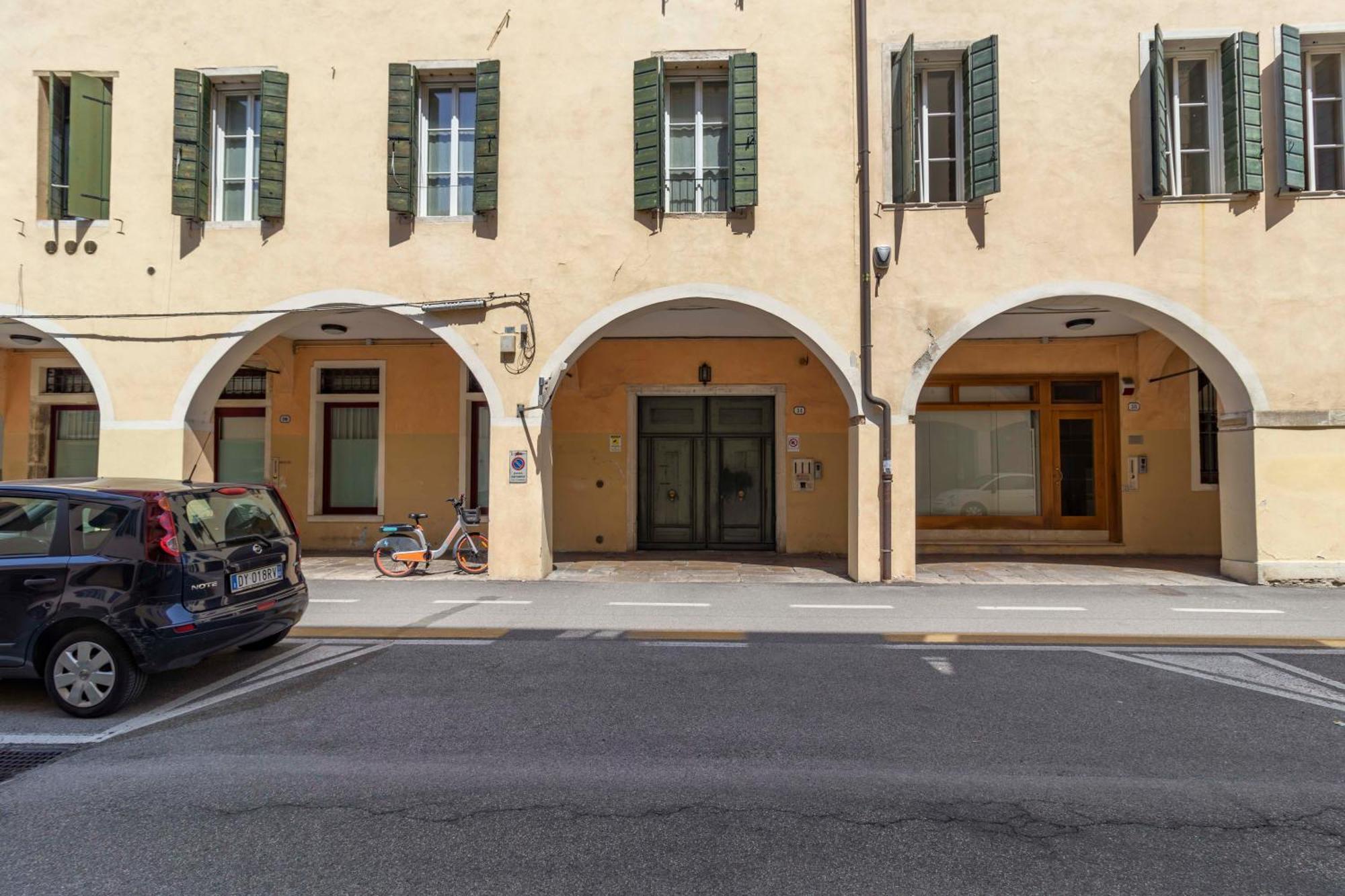 Casa Charleston In Palazzo Nobiliare Al Duomo Lägenhet Padua Exteriör bild
